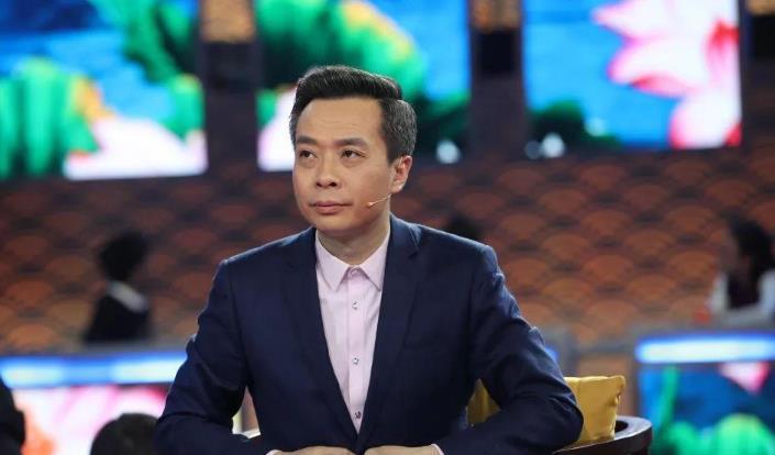 春风拂槛露华浓中的槛到底何意?诗词