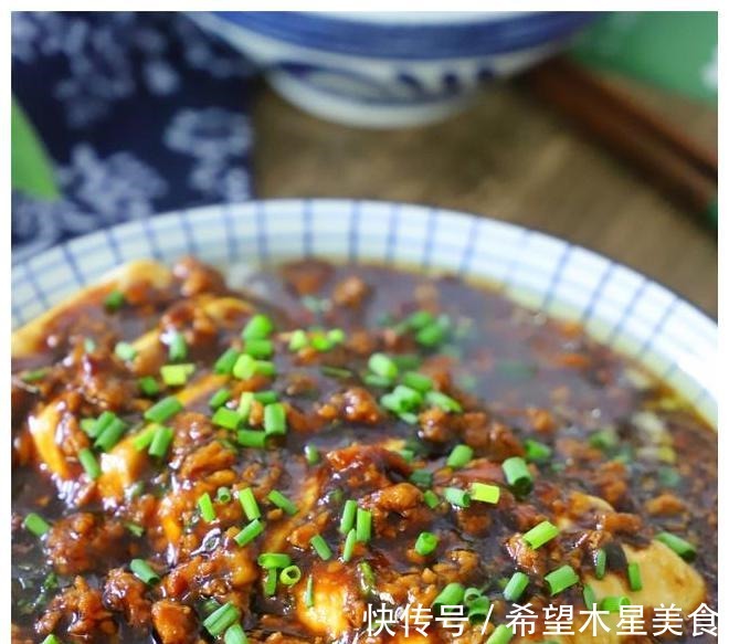 水淀粉|豆腐这样做太下饭了,加2个鸡蛋,简单一蒸,鲜美营养还不上火!