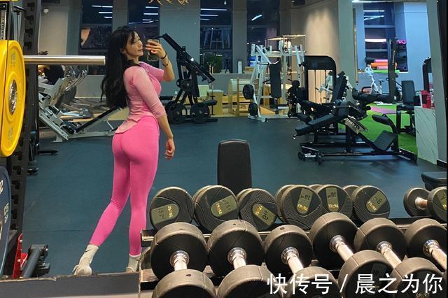 凉拌鸡丝|健身房美女老板娘，拥有超模般的身材，看她的饮食，身材不好才怪