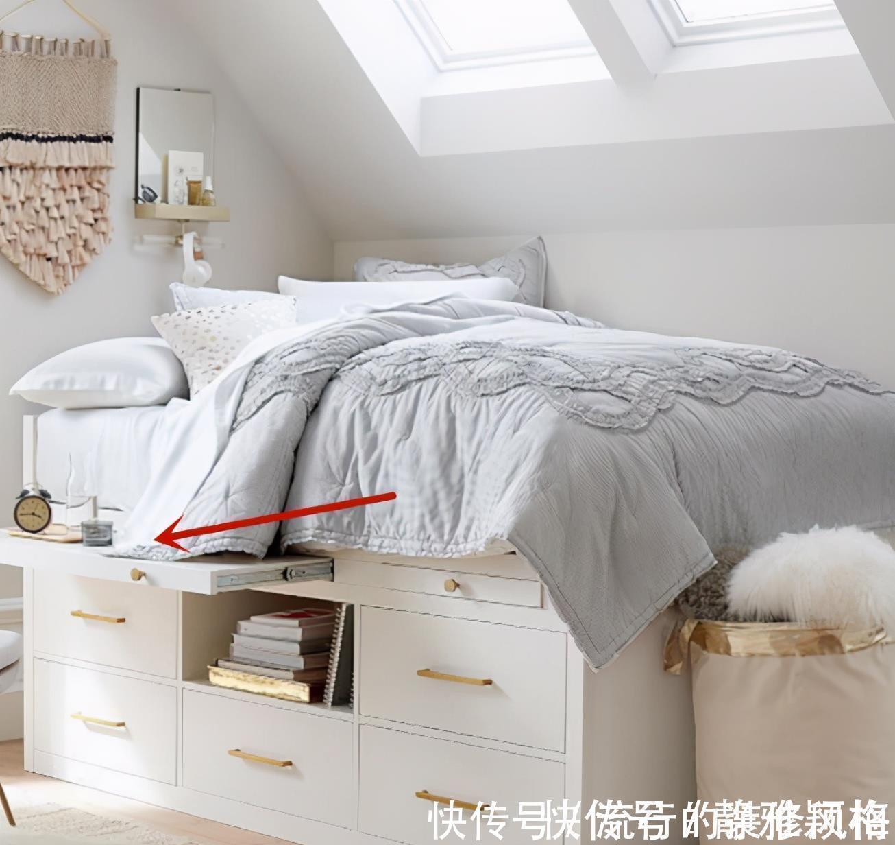 收纳|床头柜真心没必要放，换成抽拉板作用性更强，卧室再小也能装！