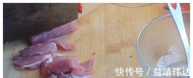 翻炒均匀|杏鲍菇最好吃做法，成本9块钱，教你在家做，比红烧肉还好吃！