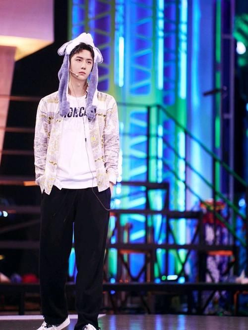 王一博|街舞第四季有多强?第三季4强选手首轮被淘汰,镜头少到可怜