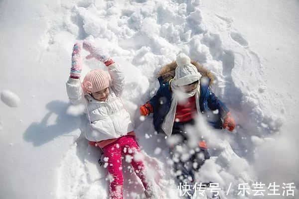 腊月|寒冬腊月嬉戏勿随意，儿童“玩雪”注意这两点，冬日里会更HIGH