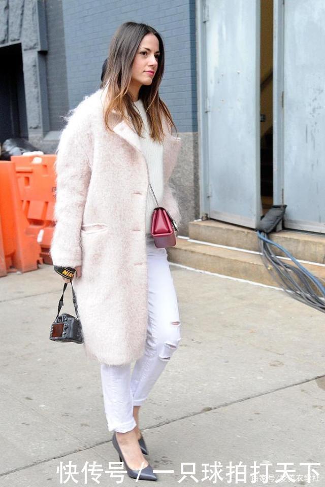 平庸|冬天不想穿得太沉闷,就要有温暖的颜色,要想不平庸全靠它