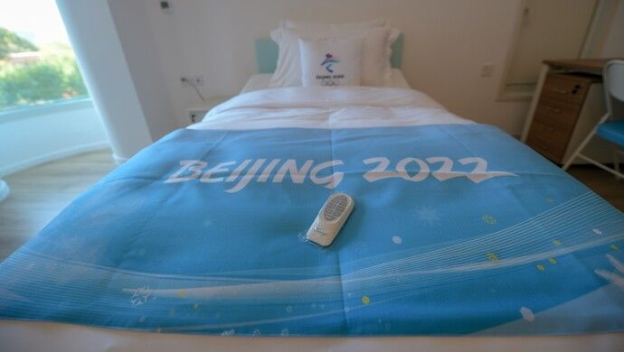 美国|美国运动员家中安装奥运村同款按摩床 网友：从北京带来的？