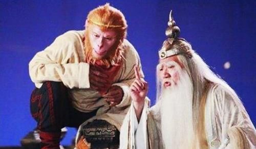 太上老君|孙悟空在车迟国，为何表示自己不认识三清？原来他是装给佛祖看的