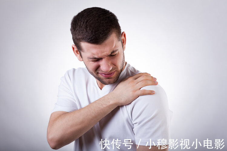 右肩|肩膀疼,误以为肩周炎,不料查出肝癌!专家分析:两者是有区别的