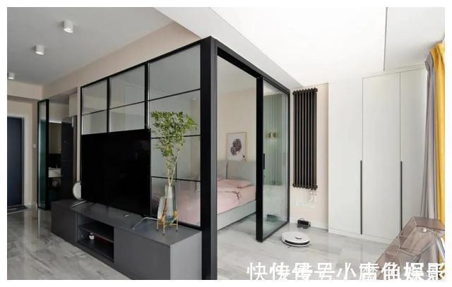 阳台|不敢相信她家只有50㎡!近6米长的阳台,100寸大电视,好羡慕!