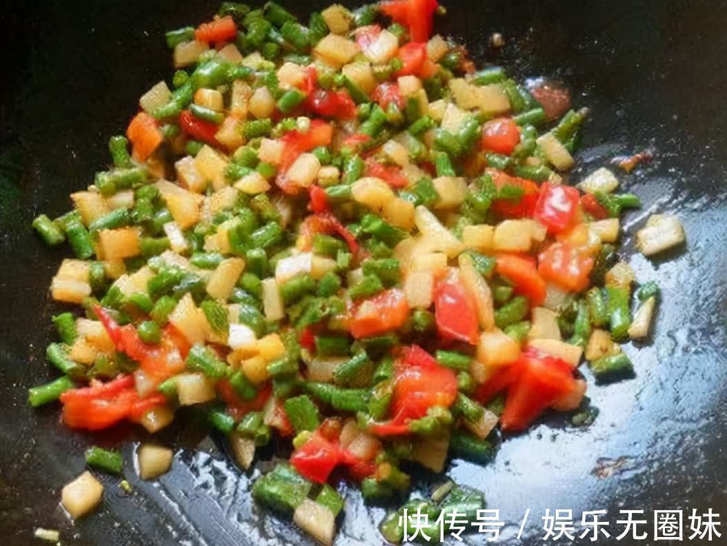 香菇|女性秋天都爱美，3种食物坚持吃，排毒养颜，有益健康，吃了都好