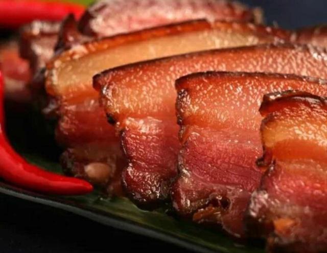 腌腊肉时,别只会加盐,再加此2种料,肉更入味,香味更浓!
