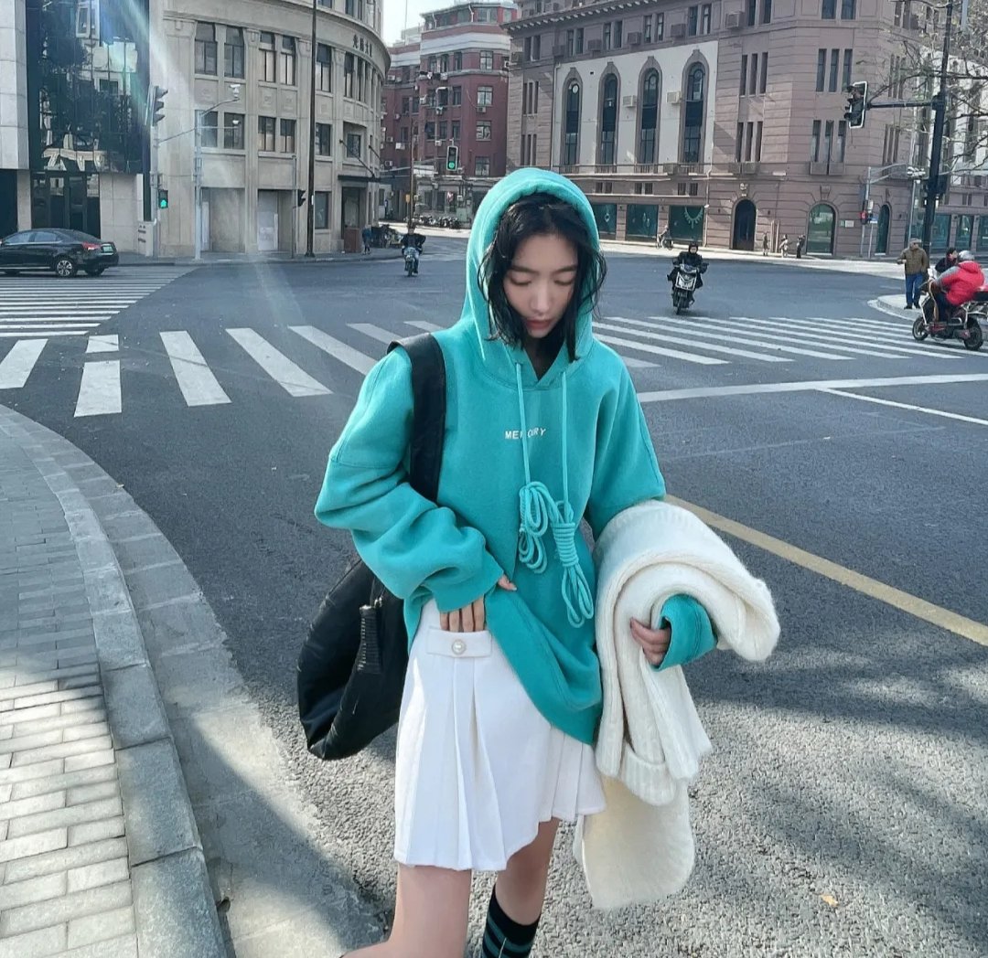 卫衣|卫衣+裙子，卫衣+衬衫，初秋这样穿太好看了