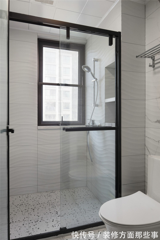 本心|134现代三居室本着极简、极致、极宅的理念直抵本心