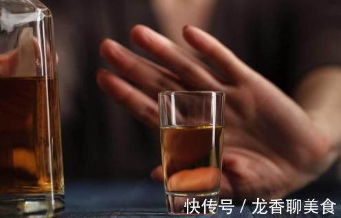 食物|比肥肉还“历害”的5种食物,胆固醇含量高,越吃血管越狭窄