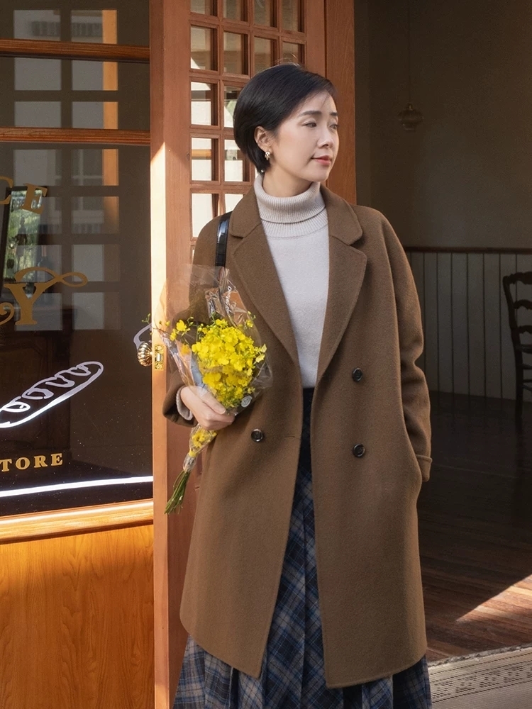 大衣 这些“大衣穿搭”才叫高级,保暖舒适又有气场,日常实用不挑人