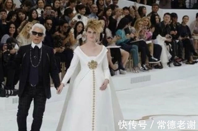 香奈儿|为什么香奈儿的某些衣服不能洗,脏了也要穿?今天开眼界了