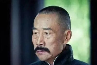 杀害|血性东北王:部下被日本人杀害,张作霖下令全军放假,上街复仇