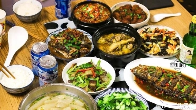  家人团聚，我做了8菜1汤，这桌菜无法估价，有钱也难买到