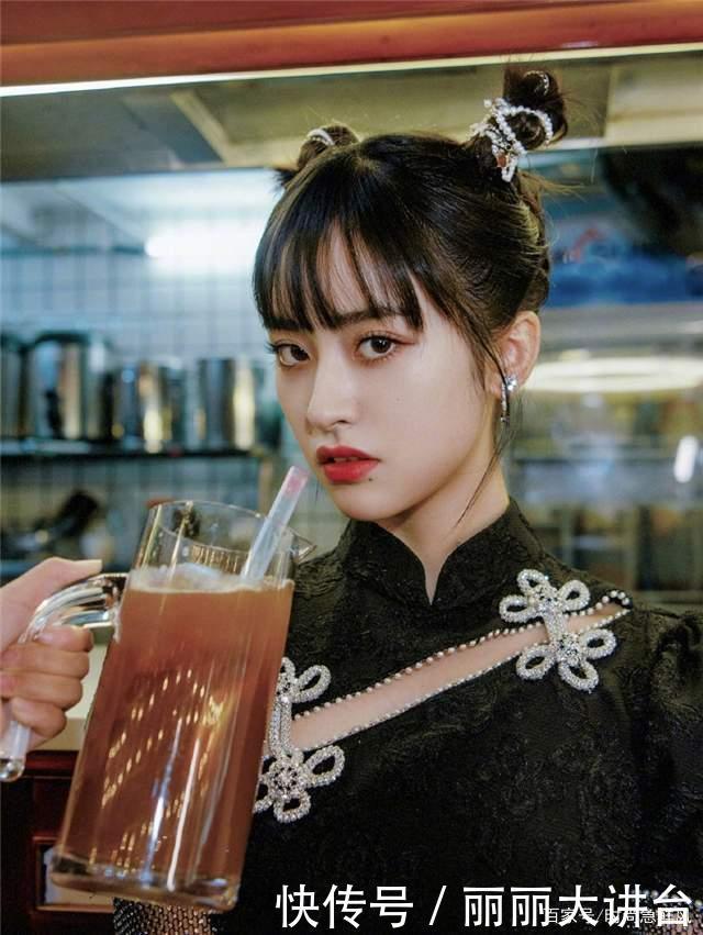 扎丸子头|“手残”扎不好丸子头教你3个小技巧，减龄还俏皮，解决小尴尬