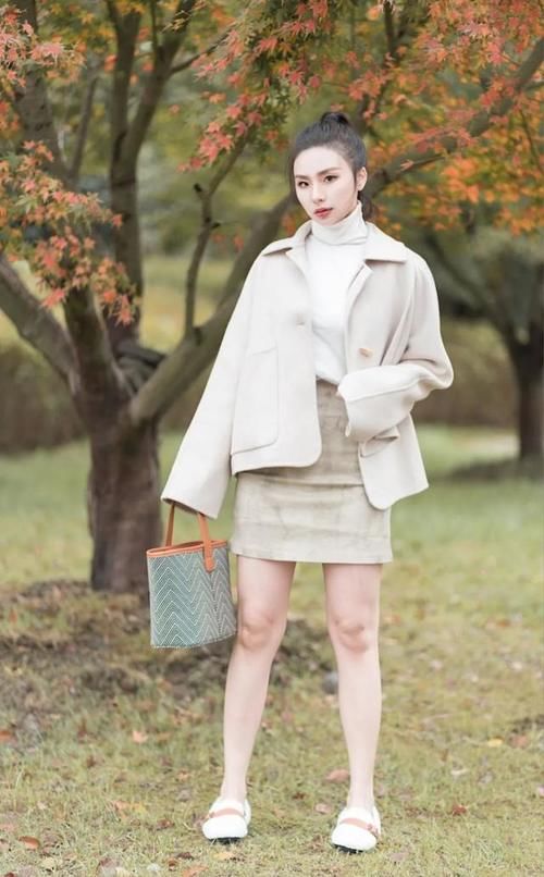  气质|“奶茶色”今年开挂了，一穿就很有气质