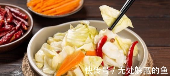 农村腌菜的老方法,一次腌10斤都不够吃,酸甜脆爽比辣椒开胃!