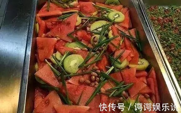 饭菜|“免费都没人想吃”的食堂饭菜，若让你选其一，你选哪个