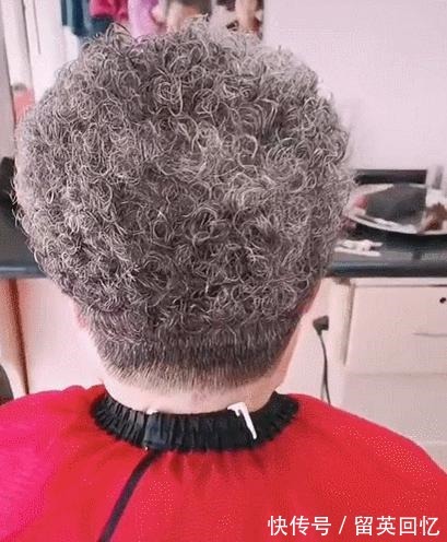 减龄 老年人白发多不想染发,什么发型减龄试试蓬松洋气的小卷发型吧!