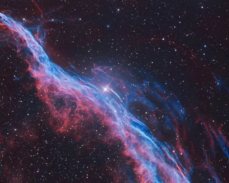 美國航天局&女子用針繡出宇宙星空,美國航天局欲購被拒,她:只可以留在中國