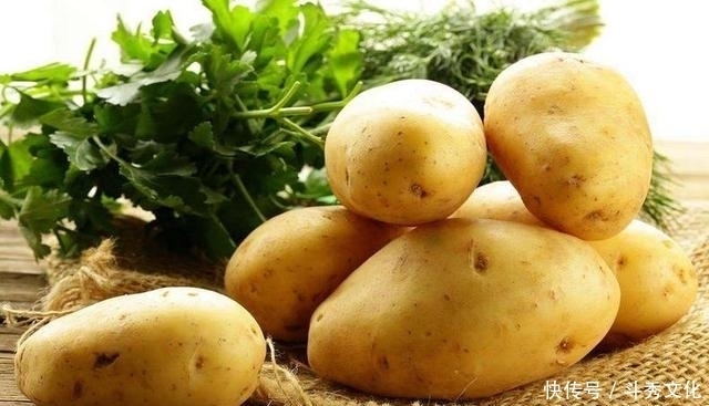 土豆发芽别扔!用处很大