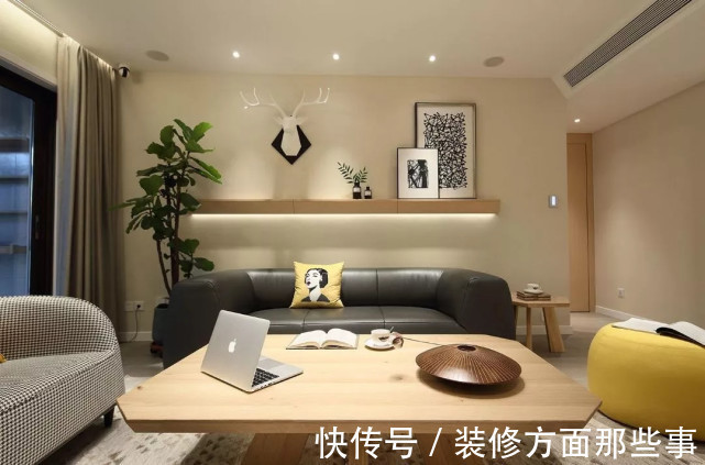 灯光|126平现代风三居室,暖色让客厅温馨,灯光的设计是一大亮点