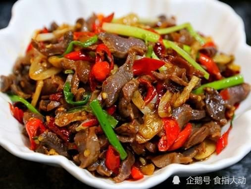 开开心心过大年，餐桌上少不了的下酒菜，色泽诱人特美味，可口！