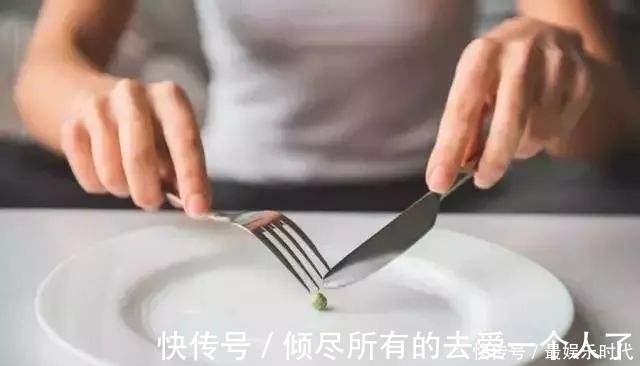习惯不吃晚饭的人,最后都怎么样了?营养师提醒3种病跟晚饭有关