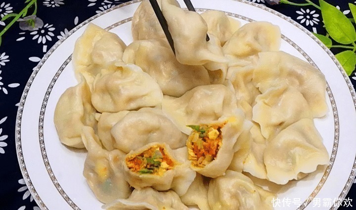 秋冬吃饺子,韭菜茴香靠边站,用它做馅最香,正大量上市,别错过