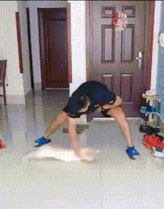 |搞笑GIF动图:老哥你这是叫鱼给钓了吧