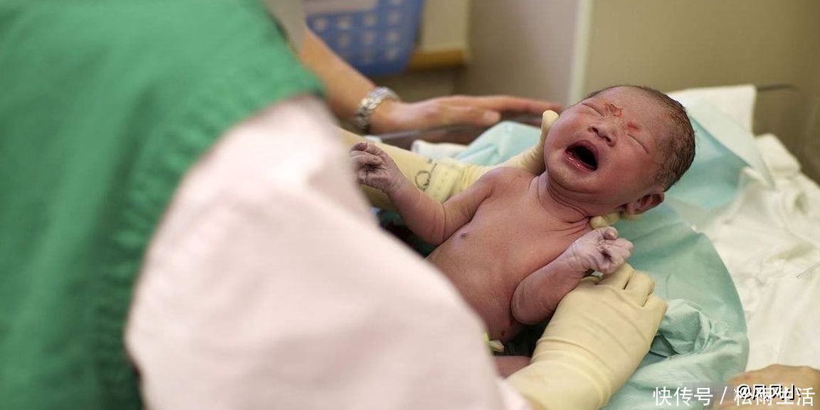 羊水|原来孕期肚子一直在跳,可能是胎儿在“忙”它,和胎动无关