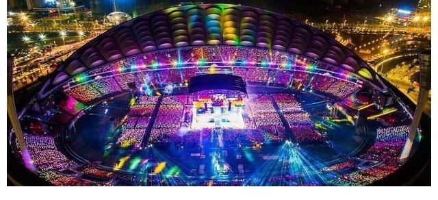 大合唱|《新世界》官摄最新发布,华晨宇与歌迷大合唱感人!期待演唱会