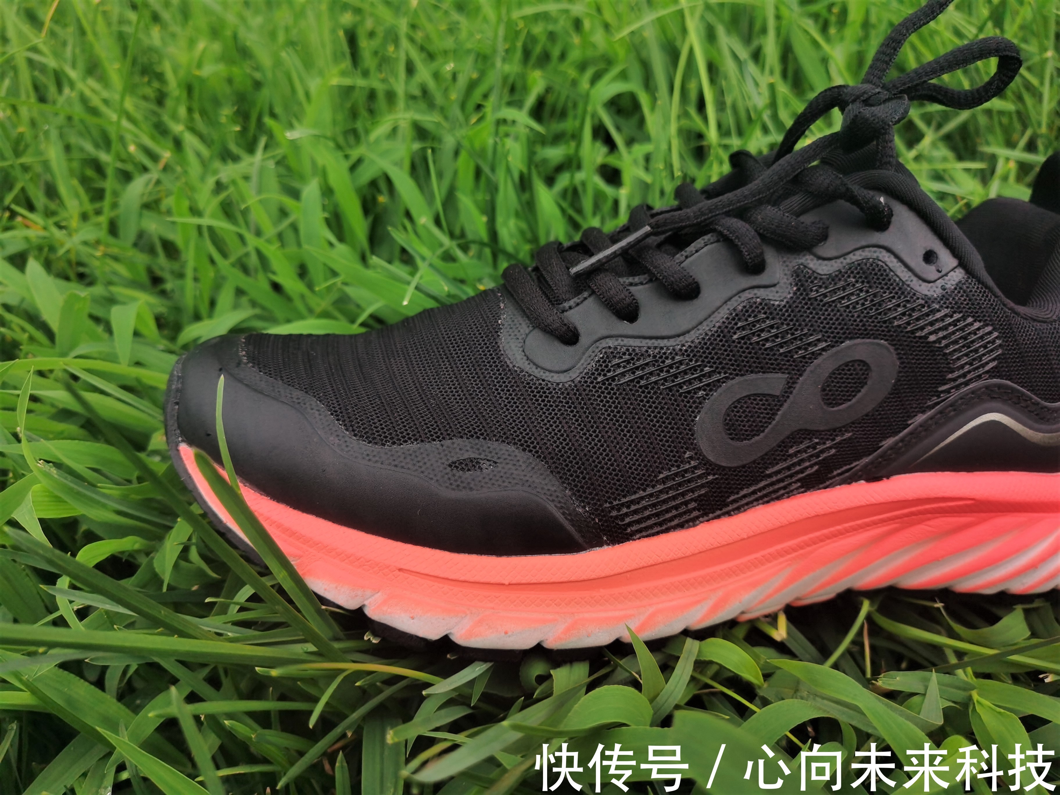 跑步|亚健康想开跑却不知如何选鞋,咕咚10K悦弹跑鞋,入门跑者首选