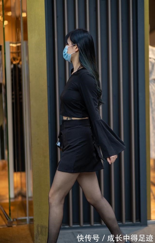 单肩包 适合职业女性的黑色系裙装搭配,掌握四个技巧,优雅又有高级感!