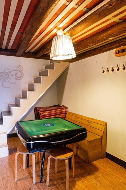 找个民宿在海边享受二人世界