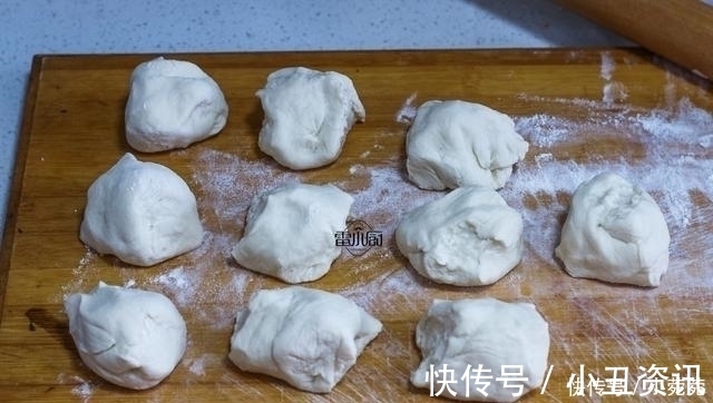 橄榄油|婆婆烙的饼就是好吃，又香又软，一口气吃了4个还想吃！