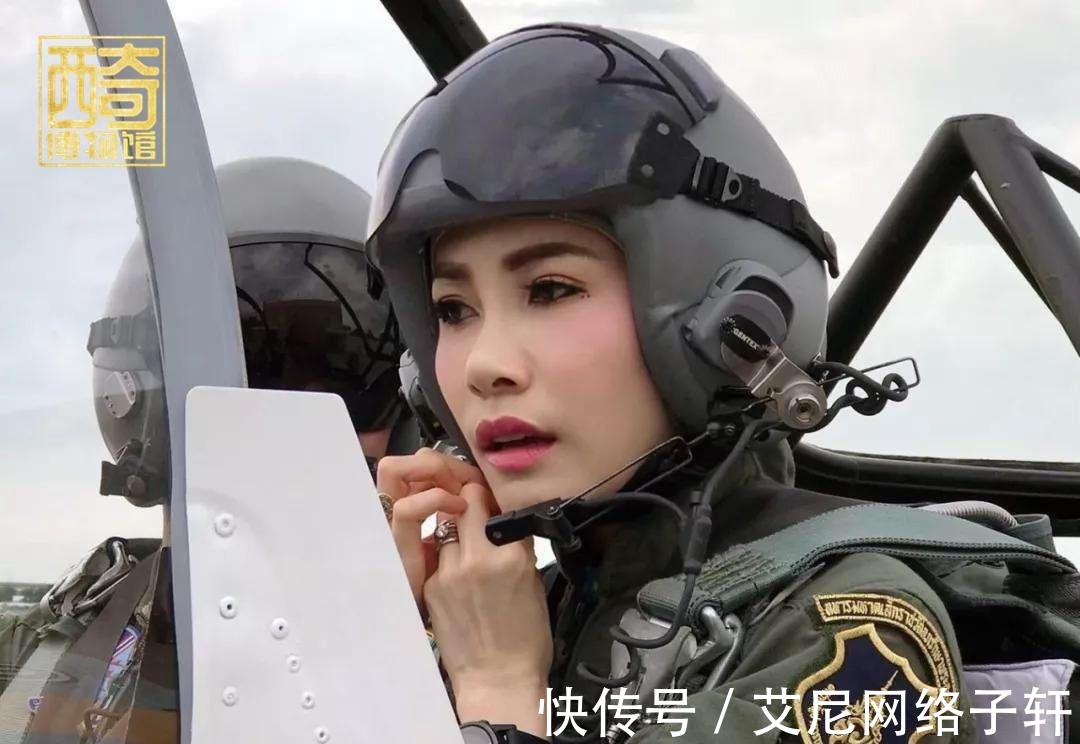 公务|68岁泰王着手培养诗妮娜“接班人”,公务时带她在身边亲自指导