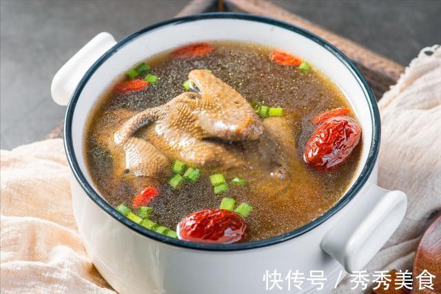 九鸡|一鸽胜九鸡,炖鸽子汤不能焯水,牢记2招,肉嫩汤鲜,营养不流失