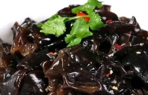 子宫|黑木耳同此物一起炒,排出毒素垃圾,提高免疫力,子宫也干净