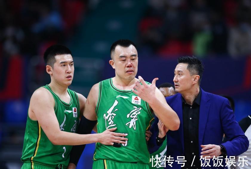 华莱士|正式确定!韩德君伤愈归队,外籍教练辅佐杨鸣,辽篮全新冲冠阵容