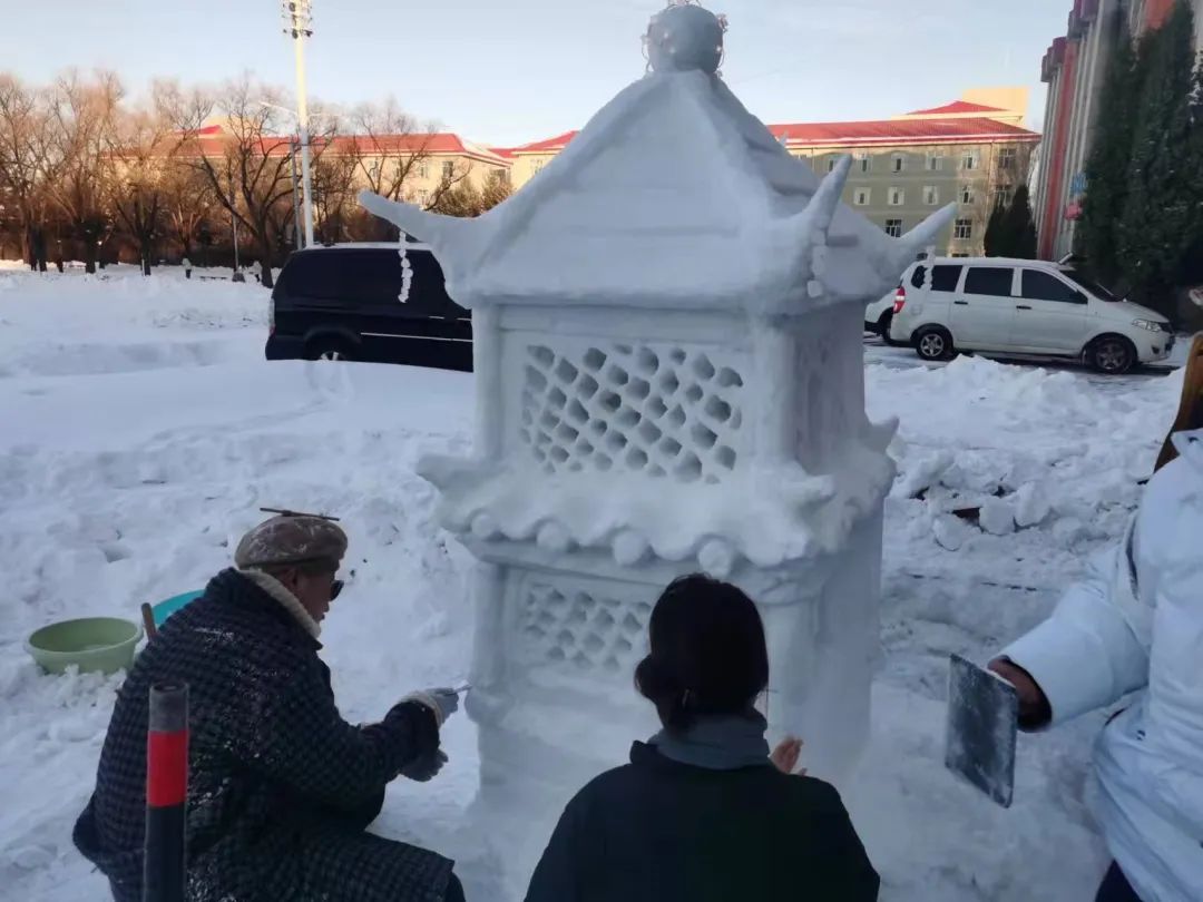 田鹏|女大学生的“雪灯”火了