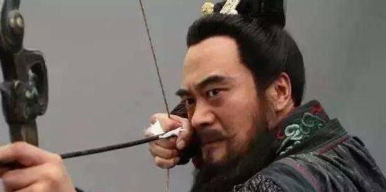 周昂@水浒中最搞笑的禁军教头,为了逞威风,被敌将一刀斩于两段