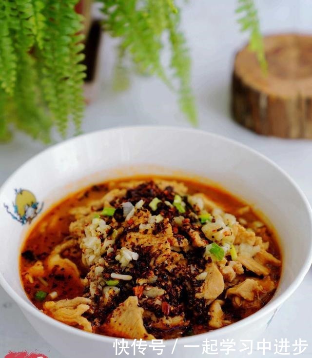 鸡胸肉的这个做法超好吃,又滑又嫩麻又辣,鲜香开胃真下饭!