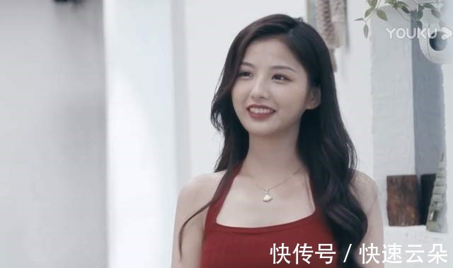 蔡卓宜|《我們戀愛吧》男二言談間露富,女一桃花眼直男斬,神似蔡卓宜