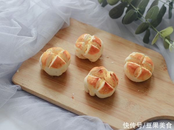 掉渣|美味调剂生活，酥到掉渣～椰蓉开口酥不可错过