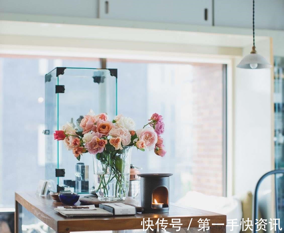 美学|日本女主的治愈系家居,屋内鲜花环绕,物品收纳有序,幸福感很高!