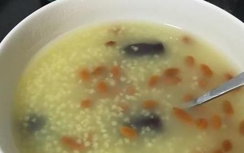 奶水|产妇坐月子可以常吃这3种食物,不仅能下奶,还有助于产后的恢复